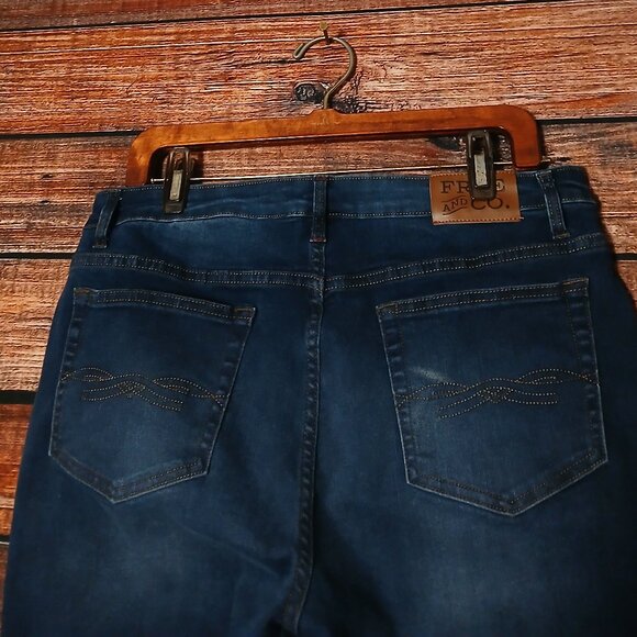 Frye & CO Jeans Size 14 Ankle Crop Raw Hem Button Fly Dark Wash Denim Stretch - Picture 5 of 8